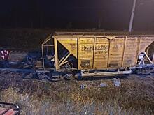 Тележка грузового поезда сошла с путей на станции в Забайкалье