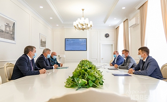 Курский губернатор обсудил с таможенниками перспективы развития и проблемы ведомства