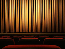 Предпремьерные показы спектакля «Трое в океане» состоятся 13 и 14 сентября в КЦ «Зодчие»