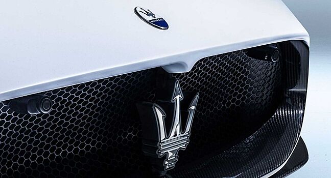 Вместе с Maserati MC20 компания представит новый логотип