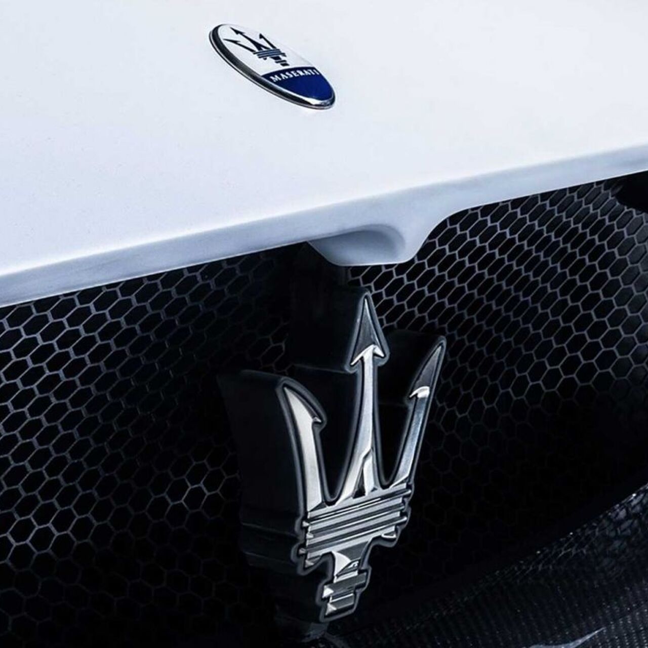 Вместе с Maserati MC20 компания представит новый логотип - Рамблер/авто