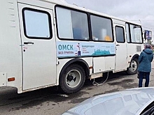 Руководство омского торгового центра на Левобережье выгнало с парковки мобильный прививочный пункт