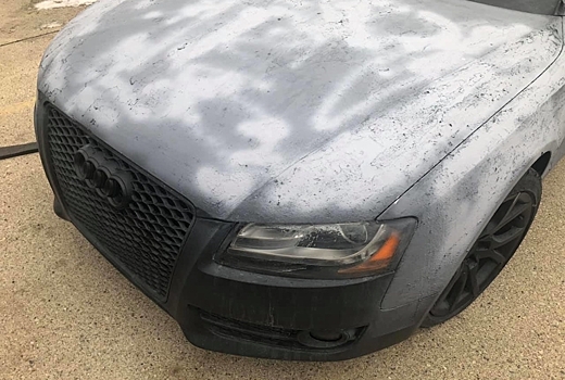 Кузов Audi случайно «сожгли» средством для удаления краски