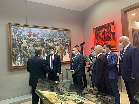 Полпред президента РФ в ЦФО Игорь Щёголев посетил Музейно-выставочный центр Тамбовской области