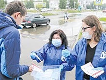 Молодежь ВСМПО раздала салдинцам две тысячи защитных масок