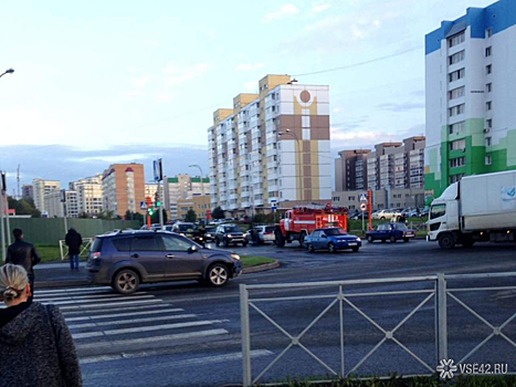 Автомобиль с ребенком в салоне попал в ДТП в Кемерове
