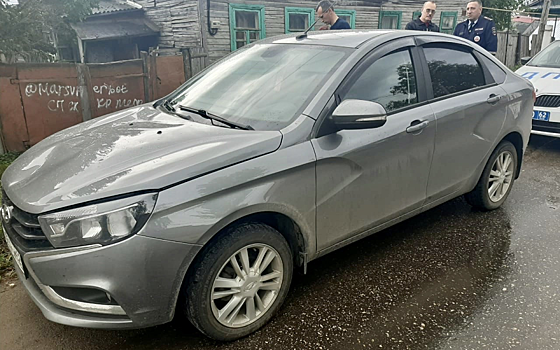 У рязанца арестовали «Ладу» за долги банку